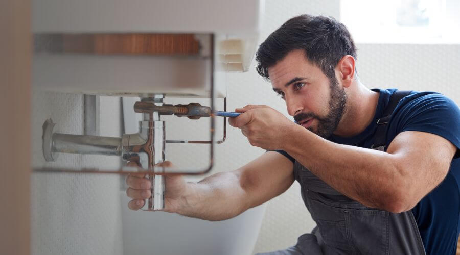 Local annual plumbing maintenance in Springport, IN